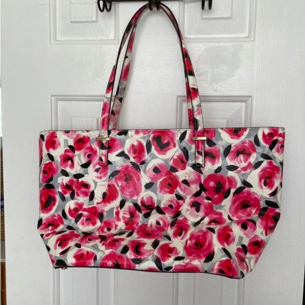 Kate spade cedar street floral. Big purse